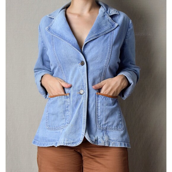 1970s Denim Jacket Size Large 70s Light Wash Jean Jacket with Leather Pocket - Picture 3 of 5